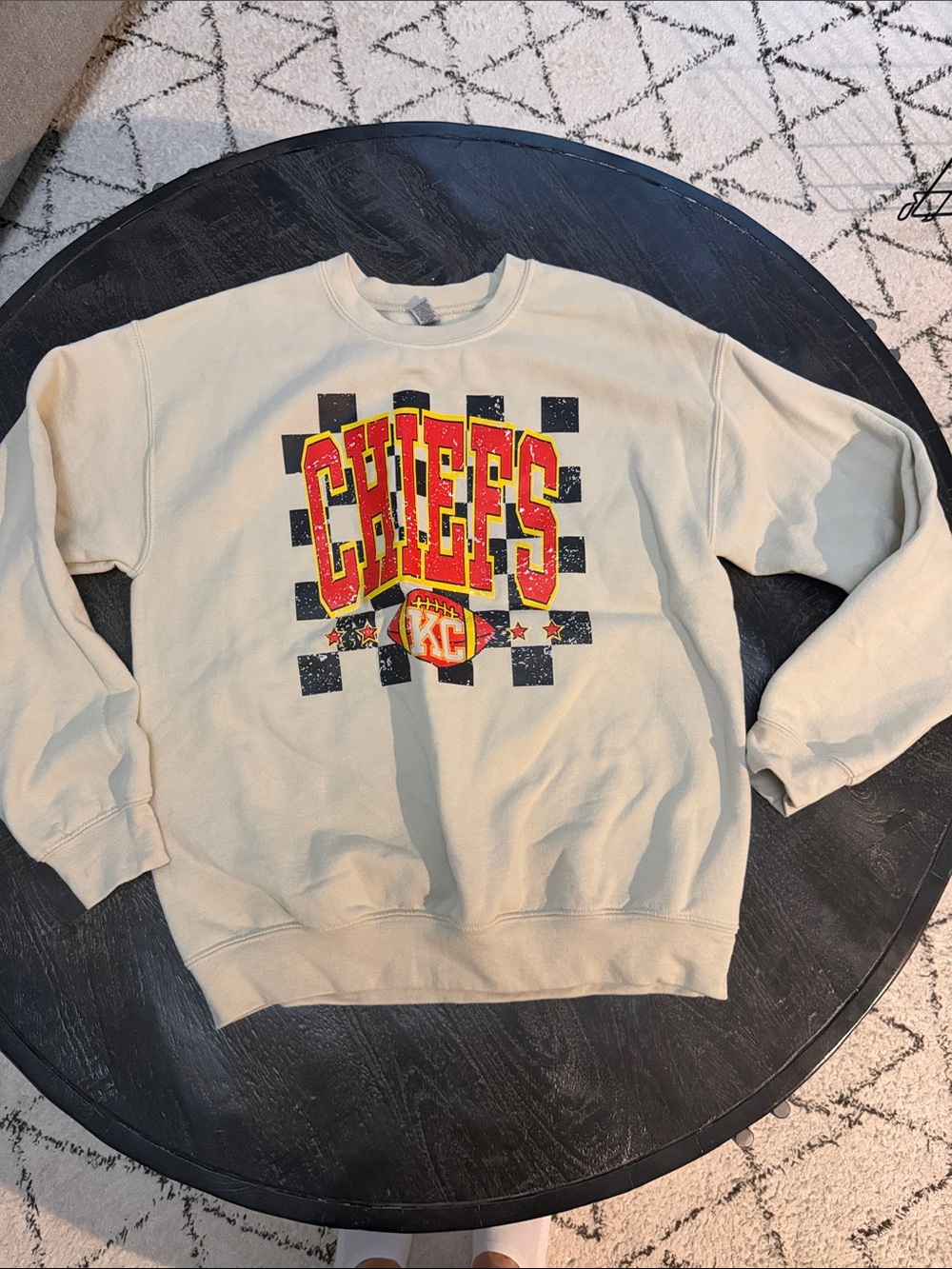 Gildan Cream Chiefs Crewneck with Red and Yellow Graphic